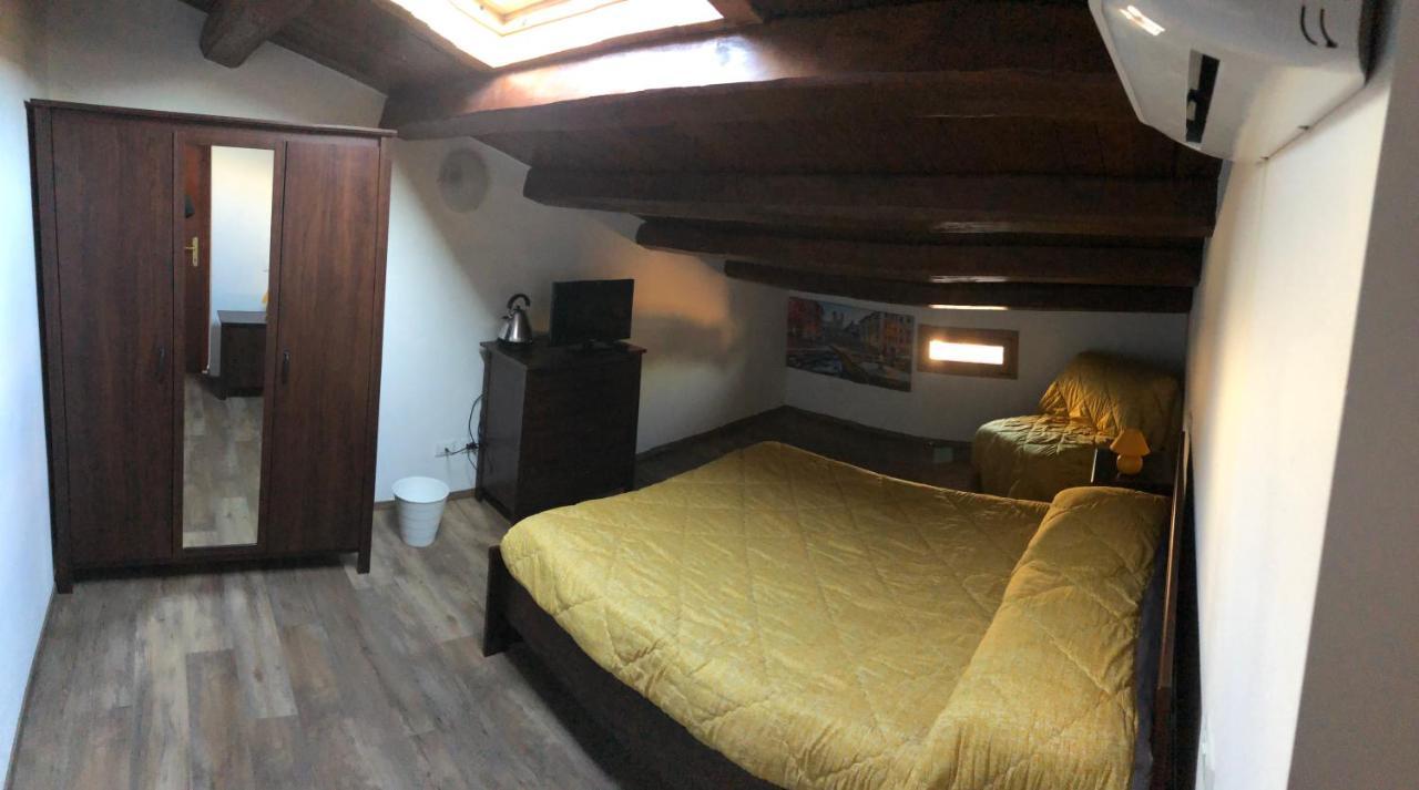 רומא Bb Il Re Alla Reginella Guest House מראה חיצוני תמונה