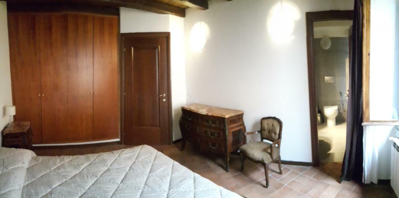 רומא Bb Il Re Alla Reginella Guest House מראה חיצוני תמונה