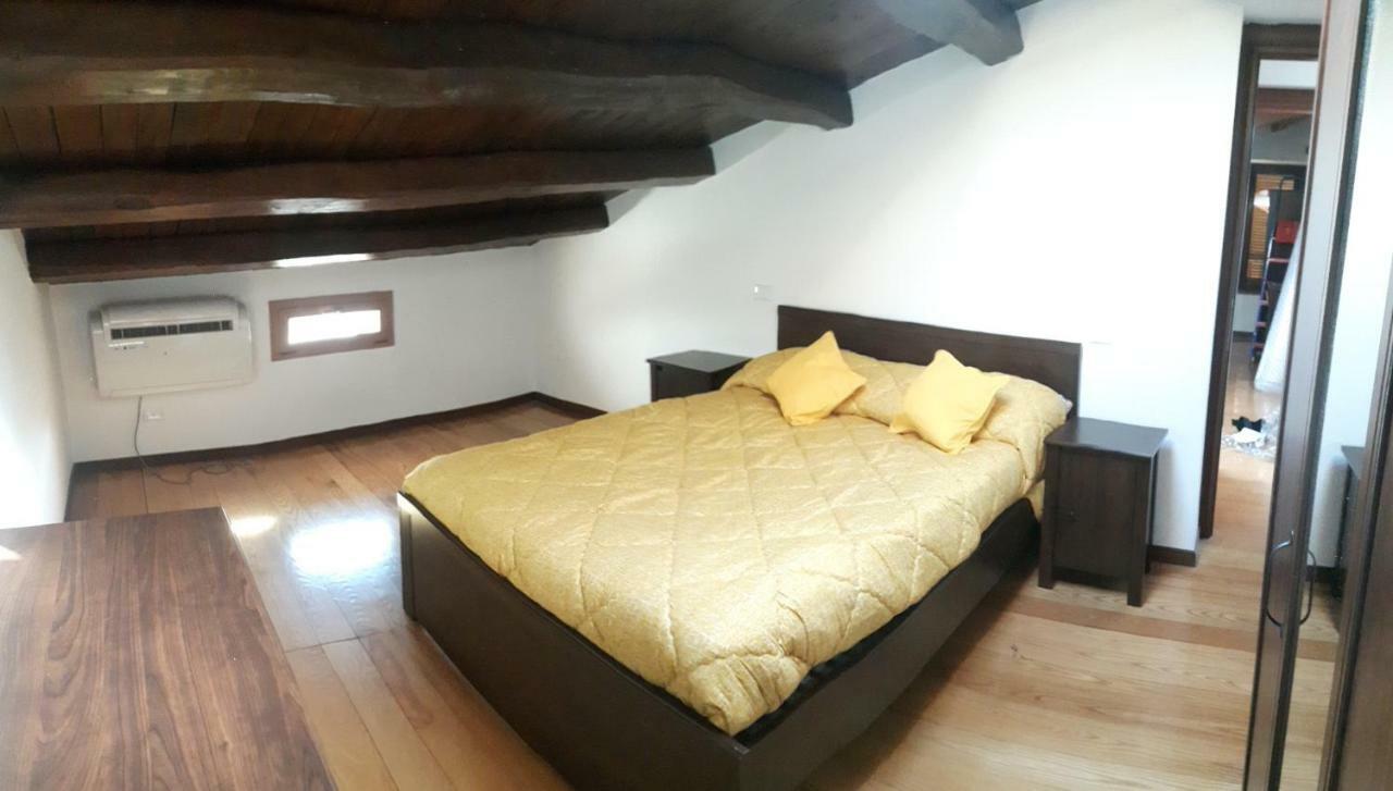 רומא Bb Il Re Alla Reginella Guest House מראה חיצוני תמונה