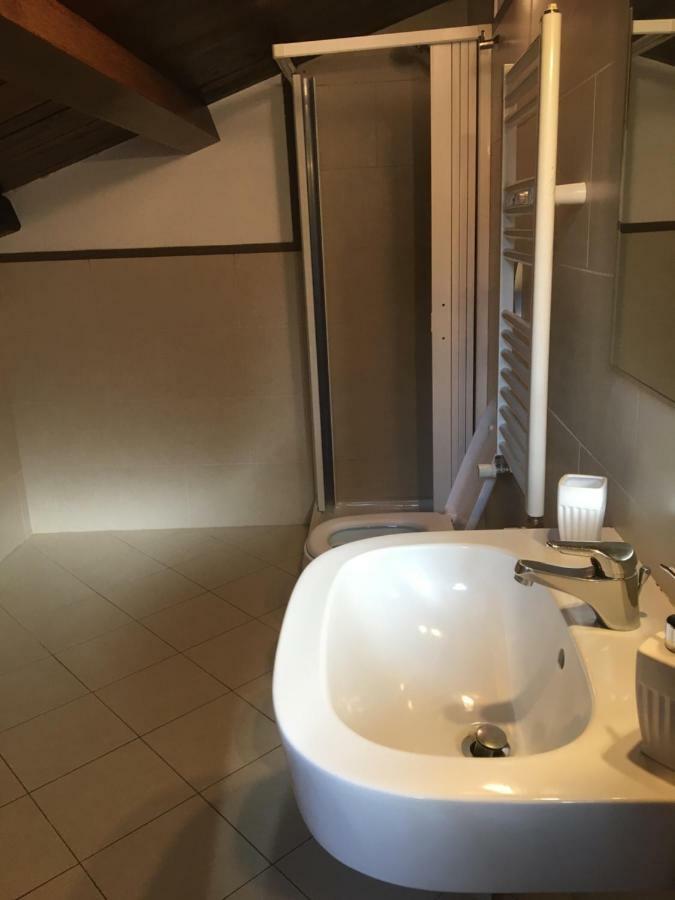 רומא Bb Il Re Alla Reginella Guest House מראה חיצוני תמונה