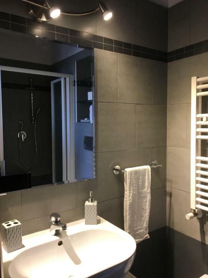 רומא Bb Il Re Alla Reginella Guest House מראה חיצוני תמונה