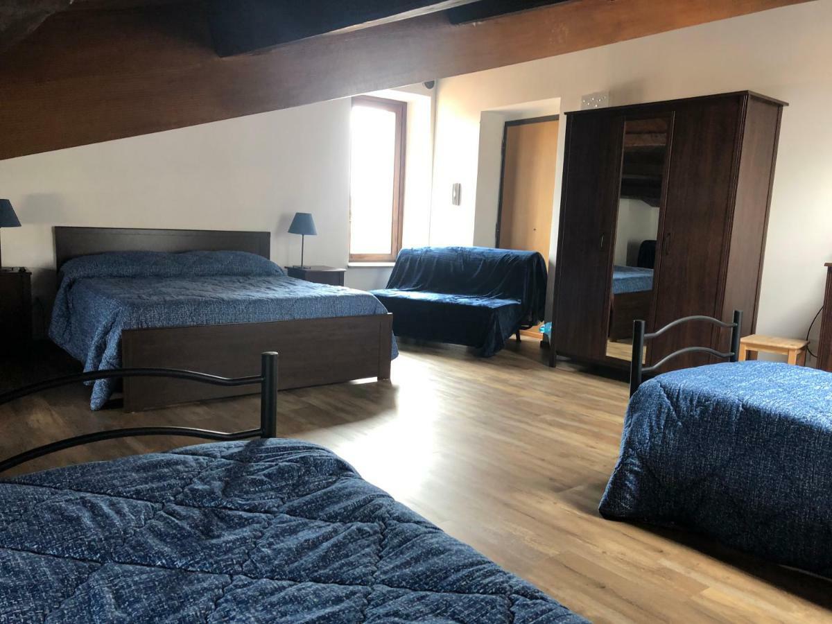 רומא Bb Il Re Alla Reginella Guest House מראה חיצוני תמונה