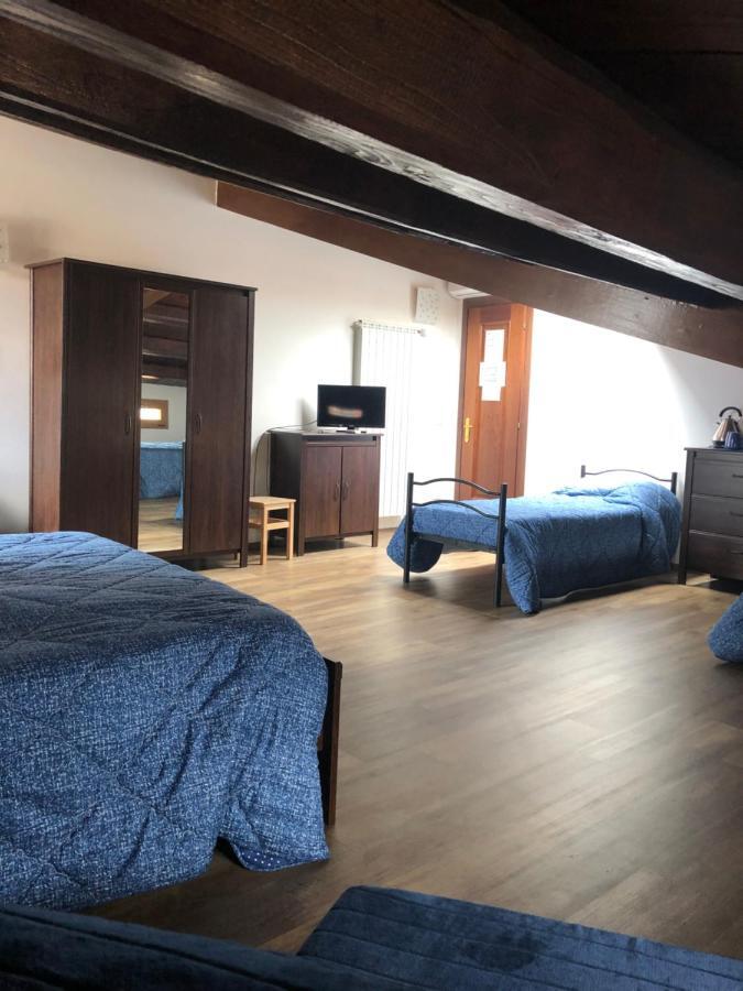 רומא Bb Il Re Alla Reginella Guest House מראה חיצוני תמונה