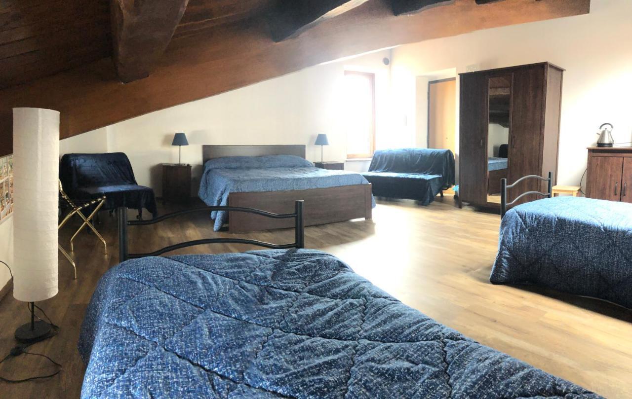 רומא Bb Il Re Alla Reginella Guest House מראה חיצוני תמונה